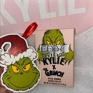 Kylie Cosmetics grinch